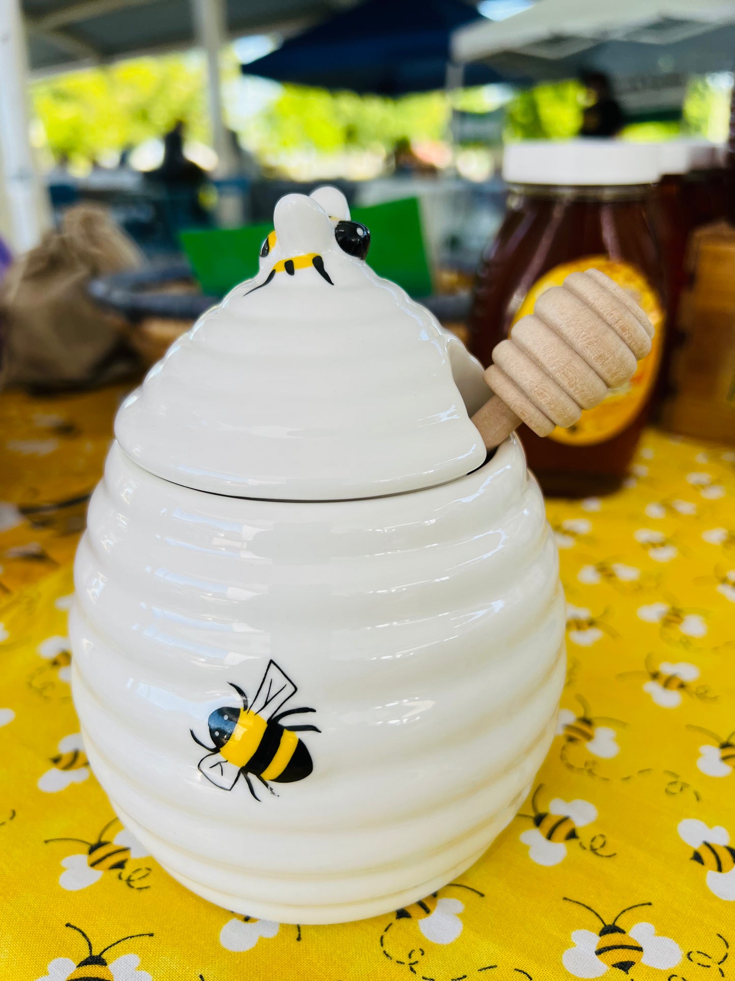 Honey Pot with dipper