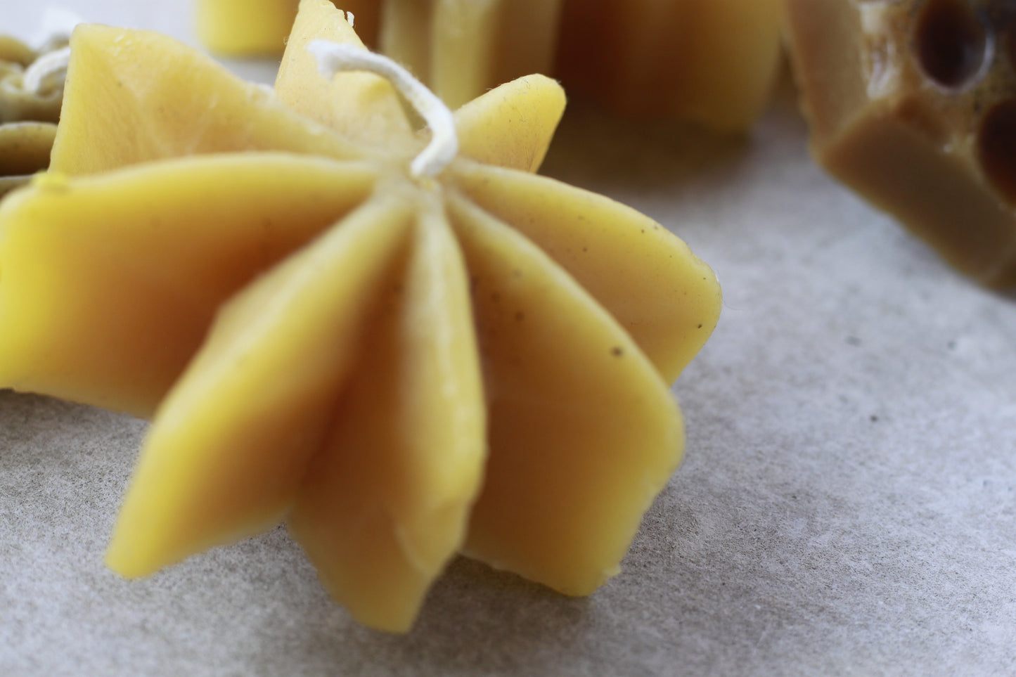 Christmas Unscented Beeswax Candles - Hawaiian Honey AT&S