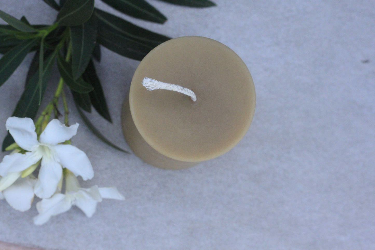 100% Pure Natural Beeswax Candle - Hawaiian Honey AT&S